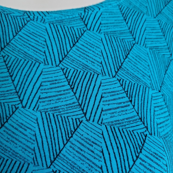 2 Tops - Picture 2 of 12